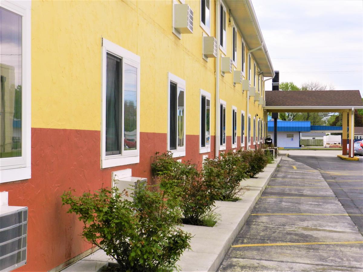 Super 8 By Wyndham Fremont Ne Motel Exterior foto